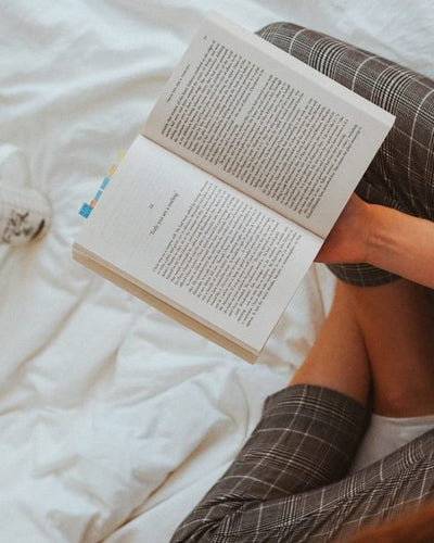 5 Books to Help You Choose and Start a Side Hustle
